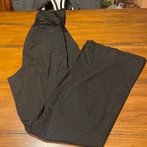 Liz Lange maternity black slacks size 6
